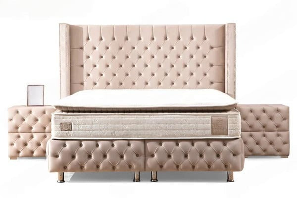 Lit coffre clouté velours