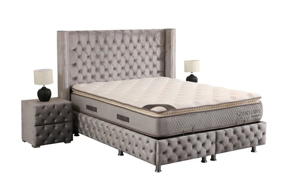 Lit coffre clouté velours